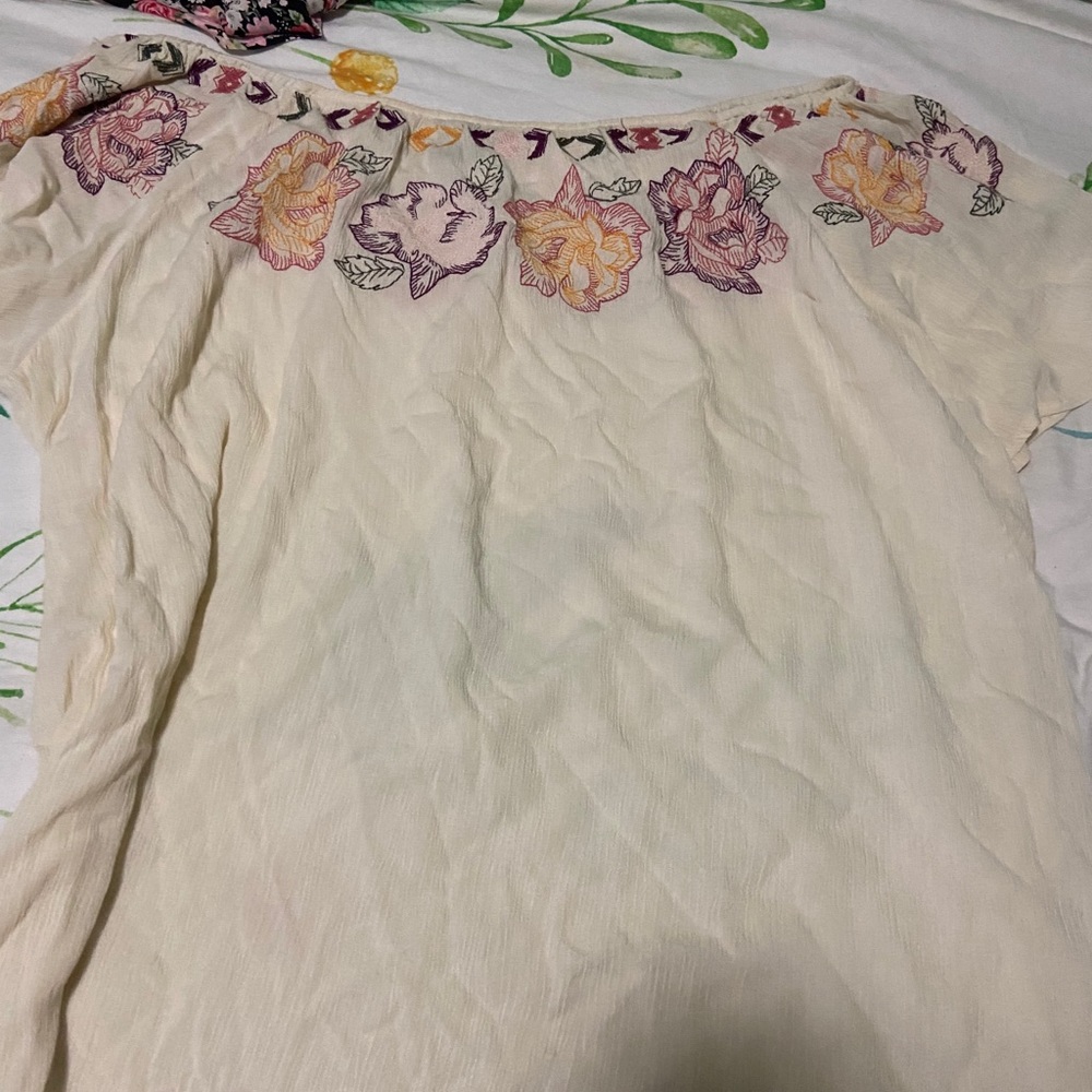 Cream torrid top size 3